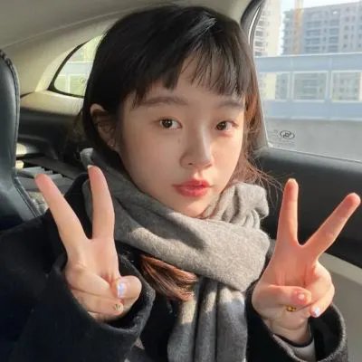 与男孩同车